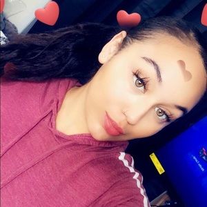 Meet your Posher, Eddalya